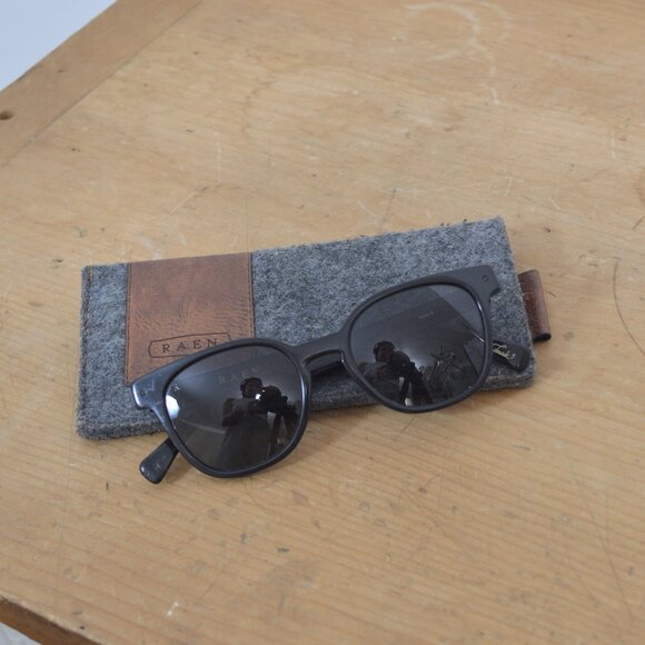 black unisex raen sunglasses squire
